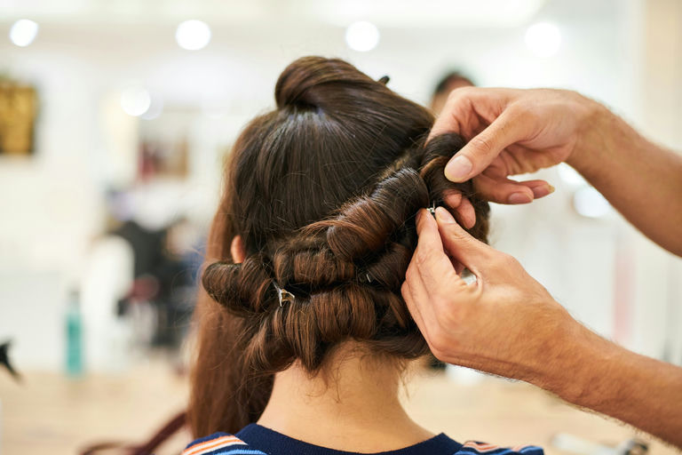 Huiles capillaires naturelles et produits d'hygiène pour cheveux sains et hydratés